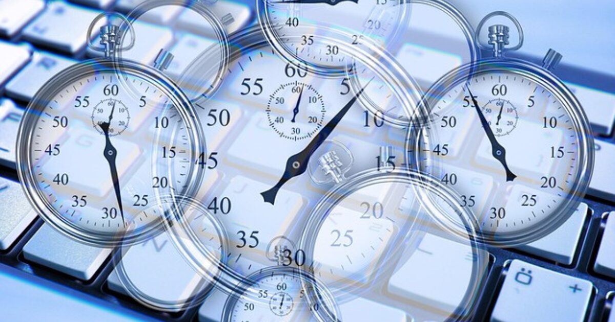 時計の針が何個もあるイラスト